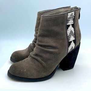 Sbicca Vintage Style Beaded angle suede 6.5
